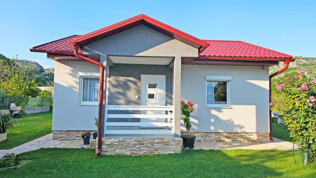 Holiday Home Natura With Private Pool 莫斯塔尔 外观 照片