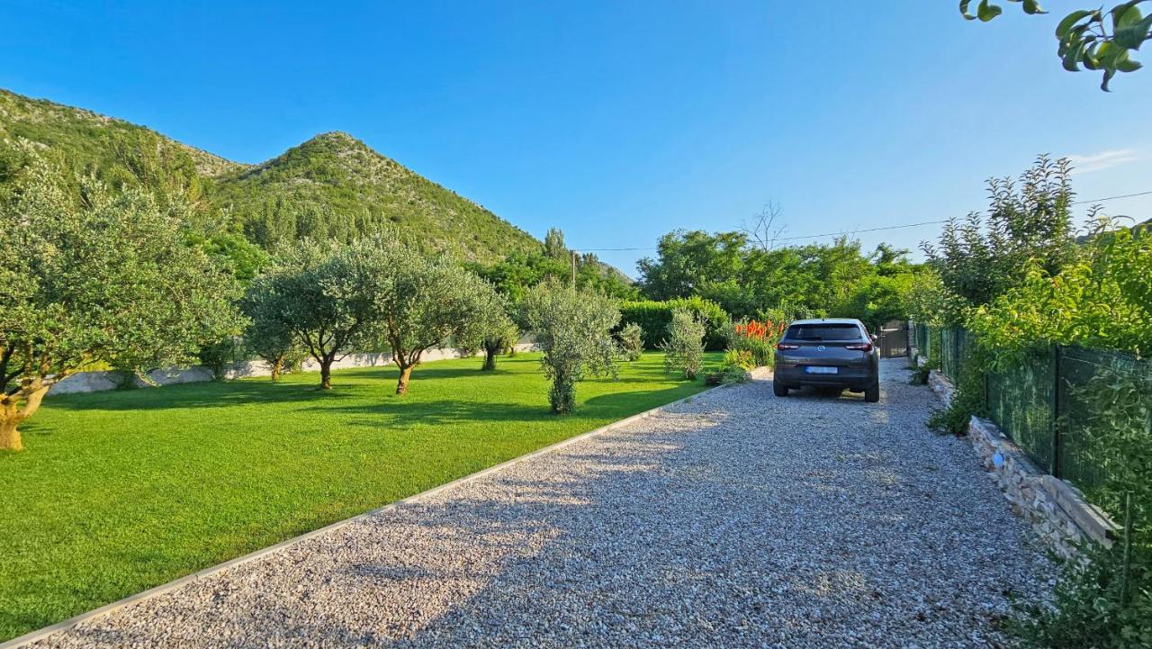 Holiday Home Natura With Private Pool 莫斯塔尔 外观 照片